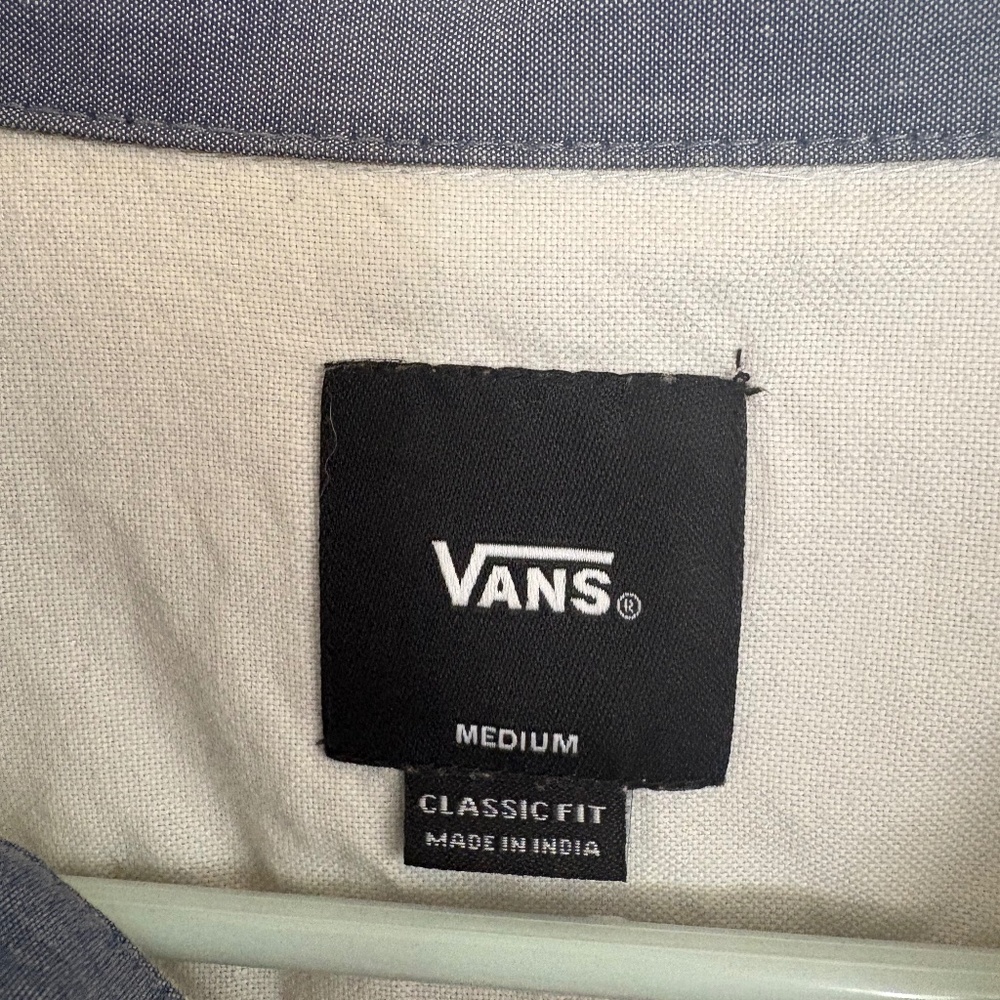 Men’s Vans button down shirt